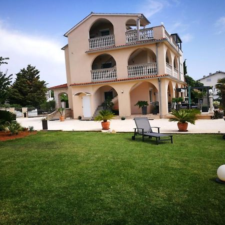 Villa Meli - Apartments Mit Meerblick Medulin Ngoại thất bức ảnh
