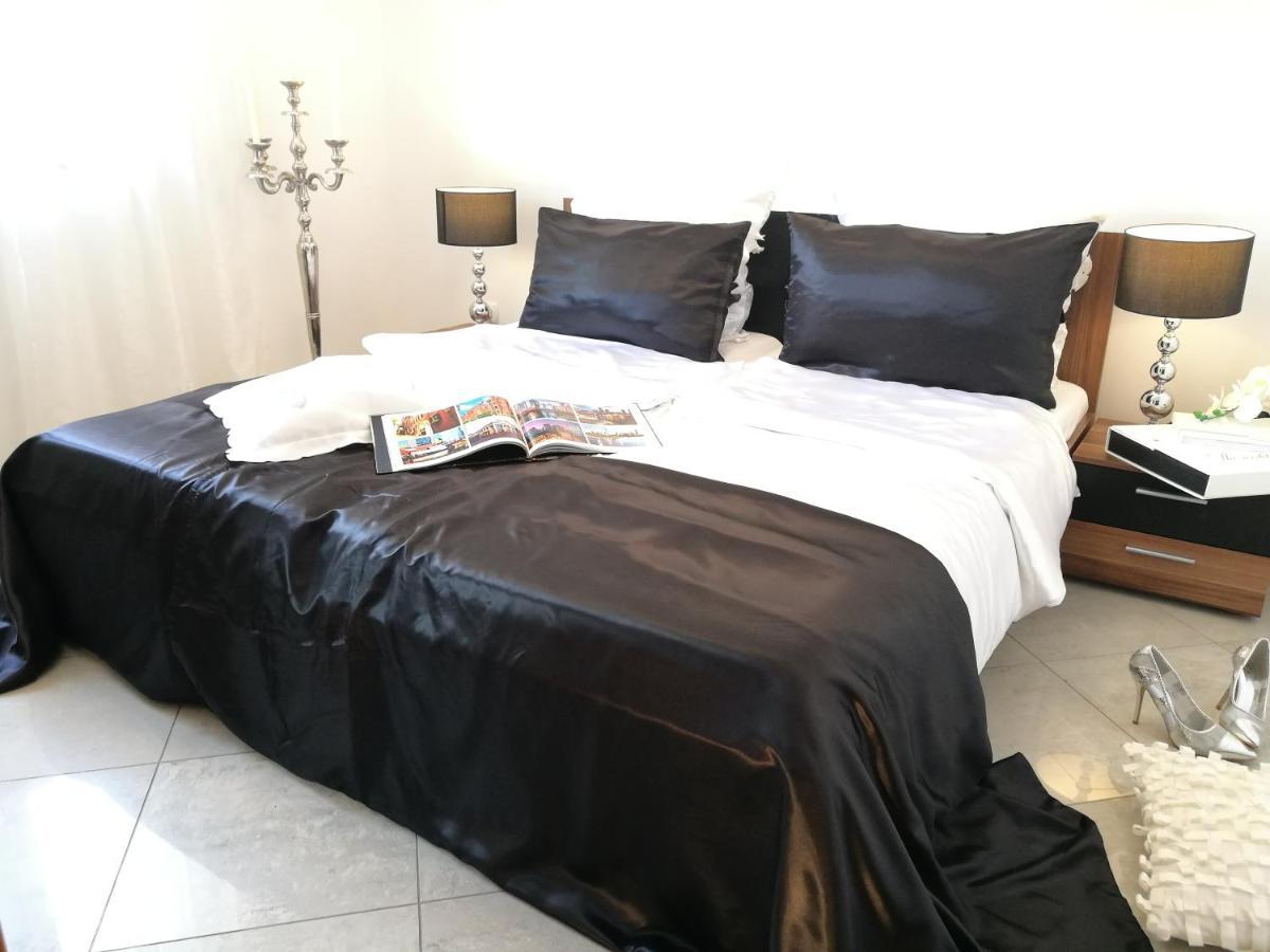 Villa Meli - Apartments Mit Meerblick Medulin Ngoại thất bức ảnh