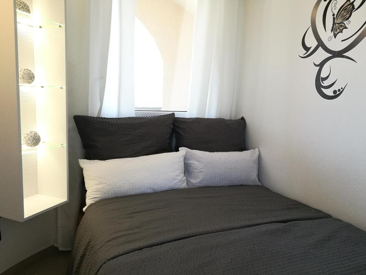 Villa Meli - Apartments Mit Meerblick Medulin Ngoại thất bức ảnh