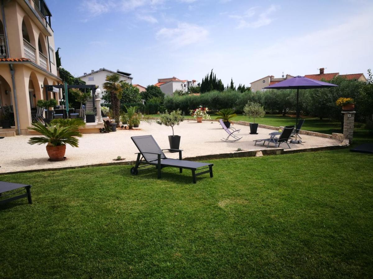 Villa Meli - Apartments Mit Meerblick Medulin Ngoại thất bức ảnh