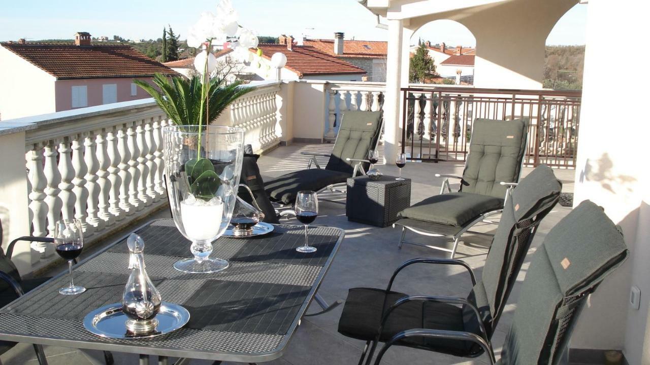 Villa Meli - Apartments Mit Meerblick Medulin Ngoại thất bức ảnh